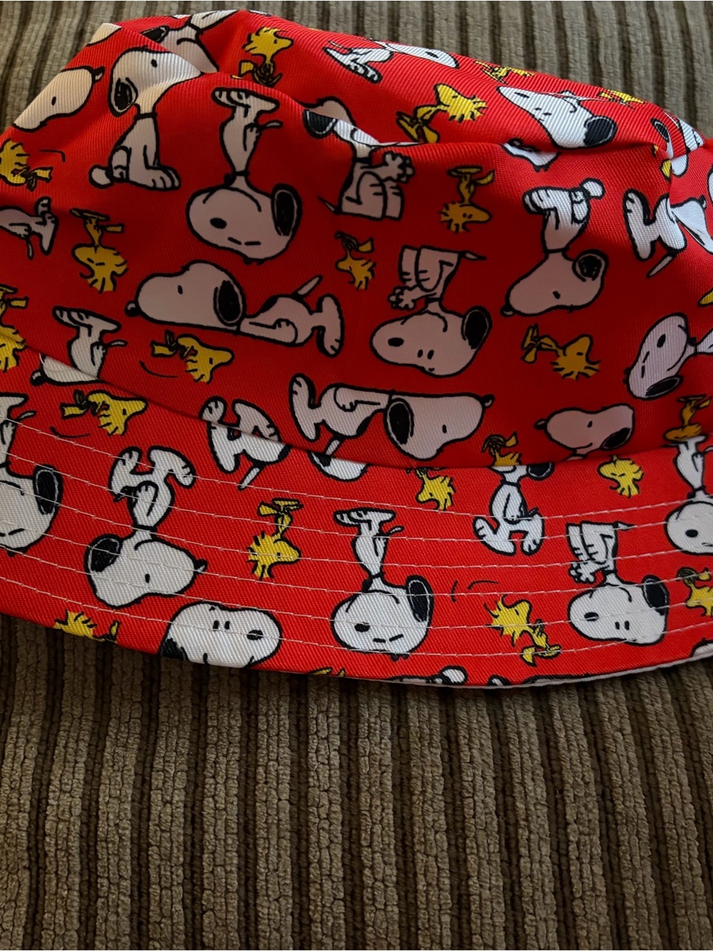 NWOT- Adorable Red Snoopy & Woodstock Bucket Hat for men or women